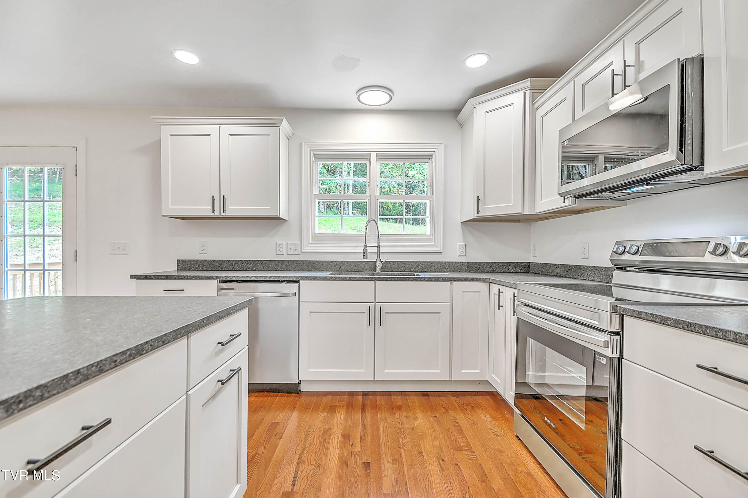 476 Norris Road Butler, TN 37640 - Photo 18 of 43 476 Norris DST-18