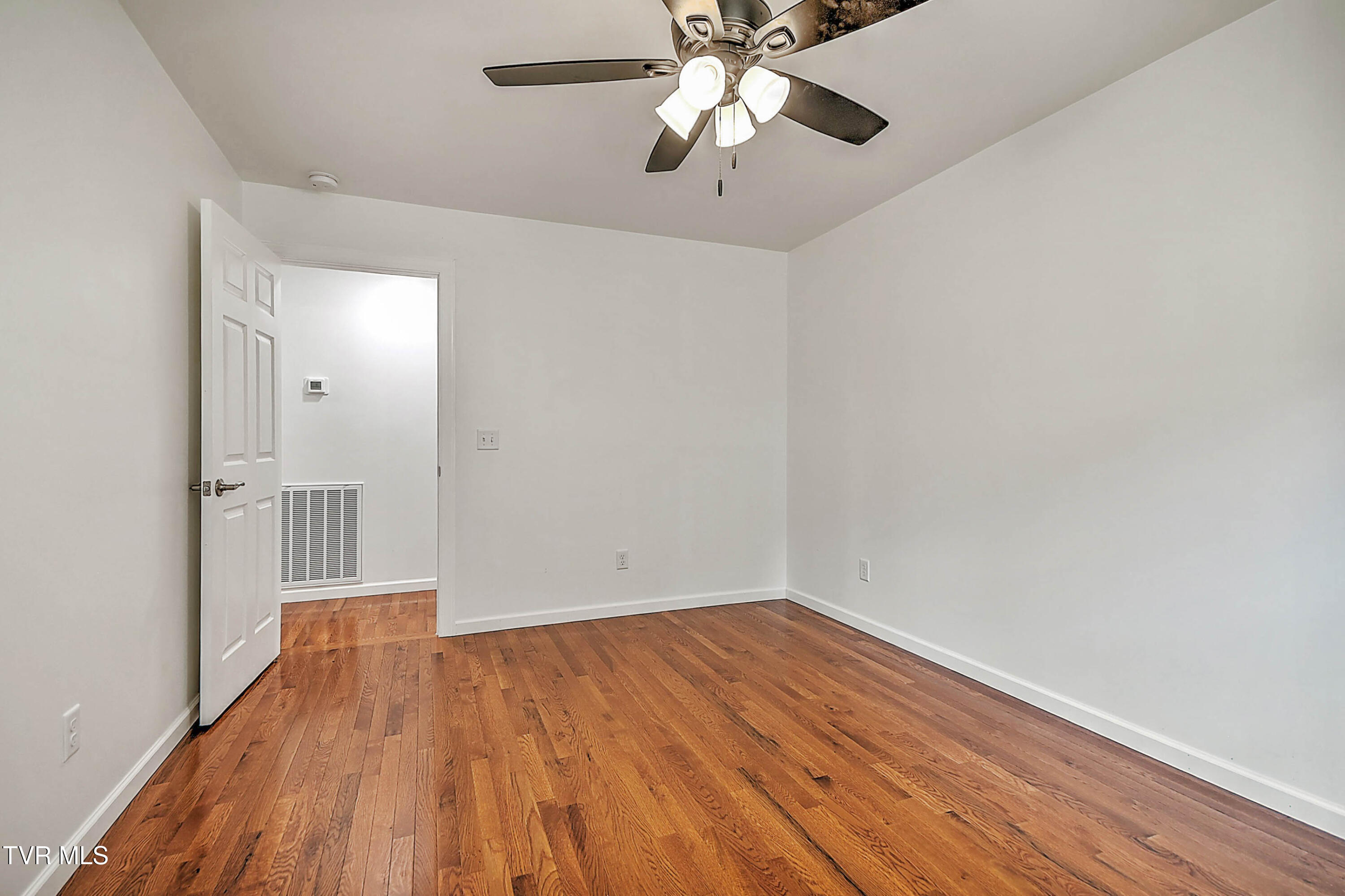 476 Norris Road Butler, TN 37640 - Photo 24 of 43 476 Norris DST-24