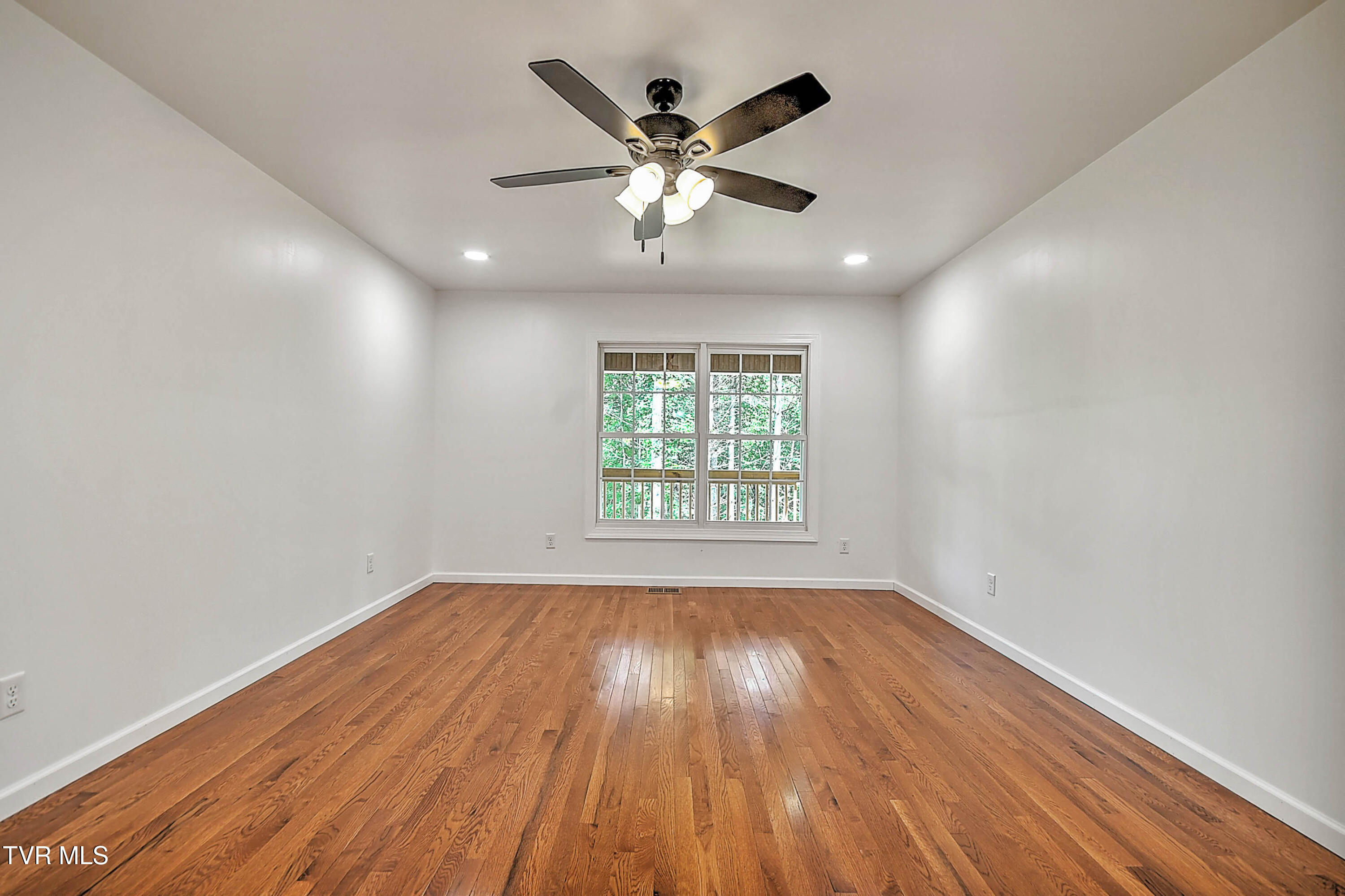 476 Norris Road Butler, TN 37640 - Photo 31 of 43 476 Norris DST-31