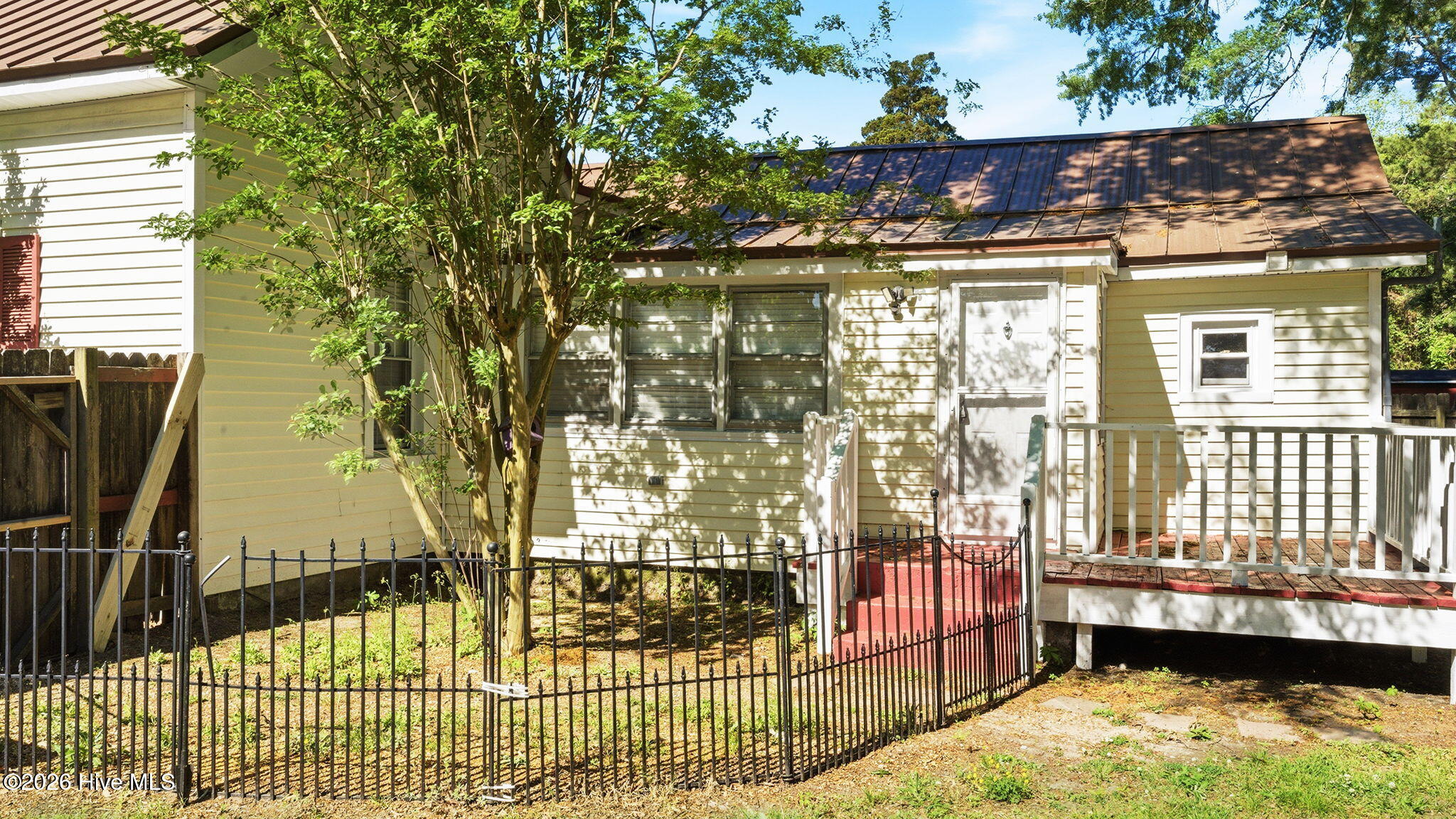 465 West 3rd Street Ayden, NC 28513 - Photo 6 of 42 3-web-or-mls-465 Third St-5
