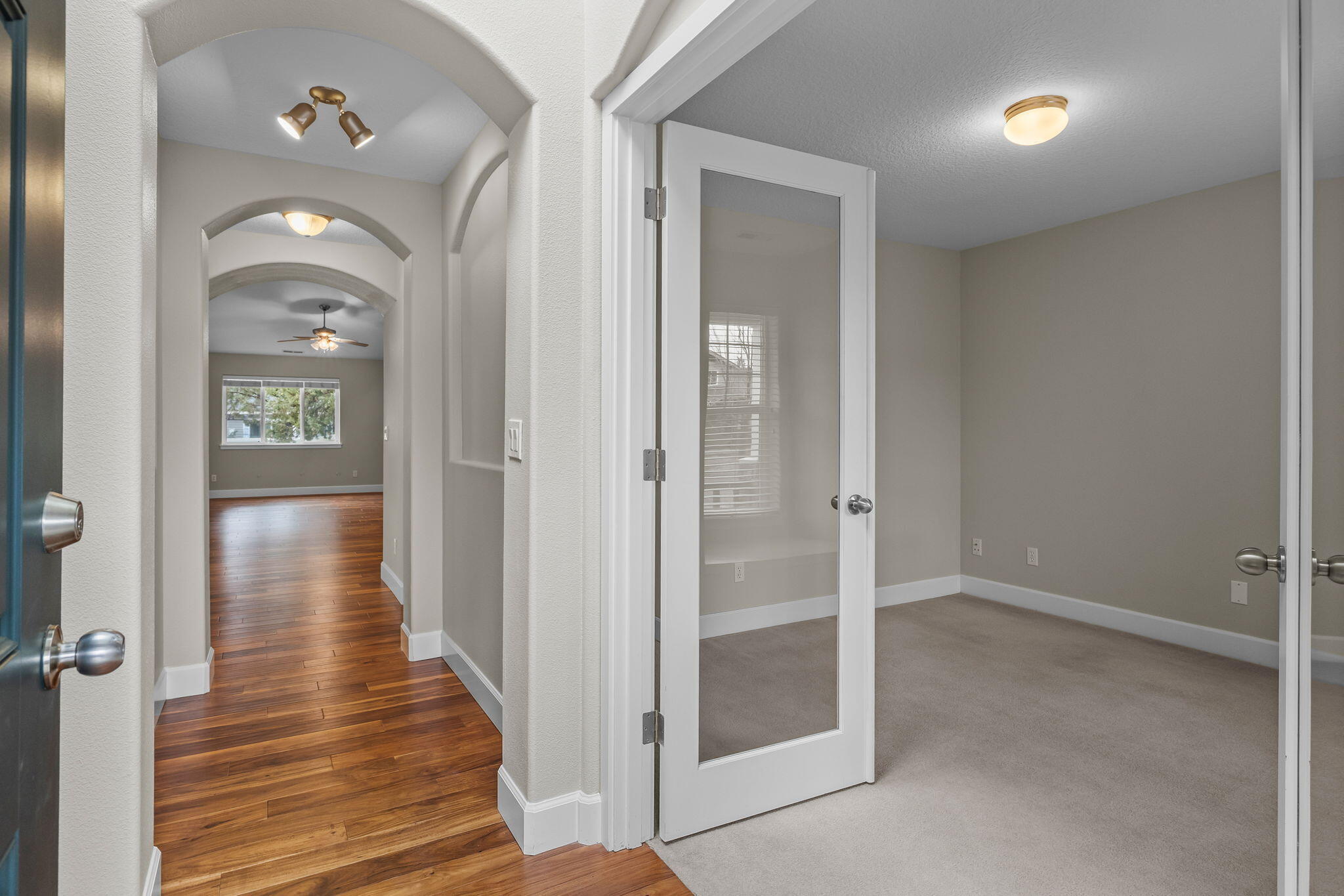 20657 Couples Lane Bend, OR 97702 - Photo 4 of 44 Entry