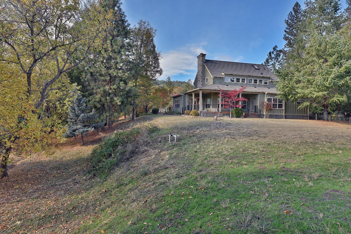 1800 Old Military Road Central Point, OR 97502 - Photo 45 of 49 14