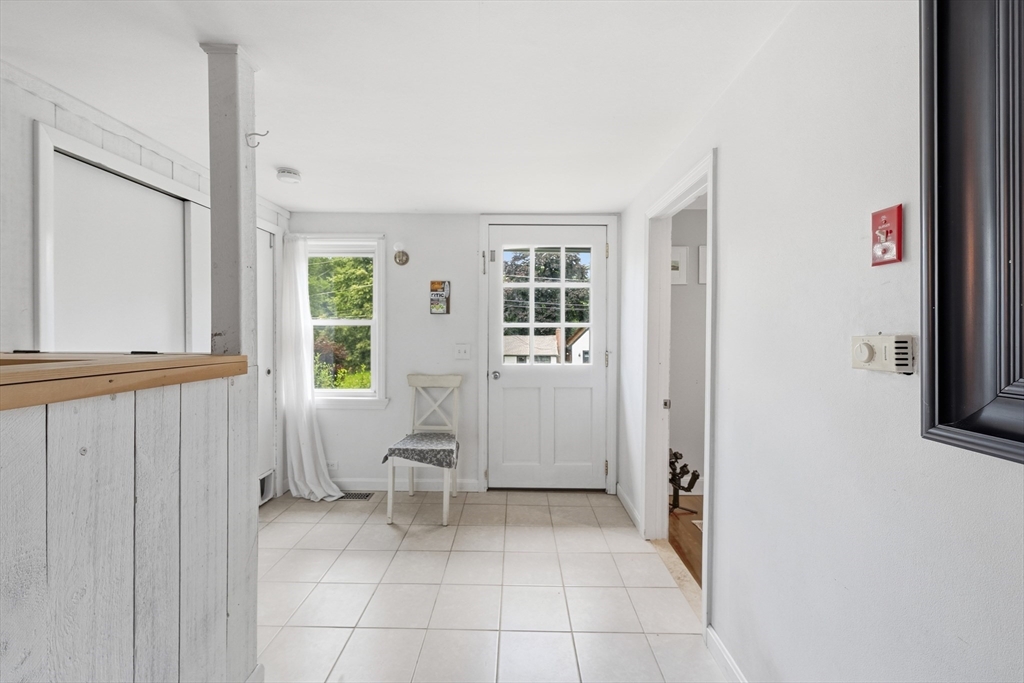 27 Leigh Road Hamilton, MA 01982 - Photo 14 of 40 Gallery Image 14
