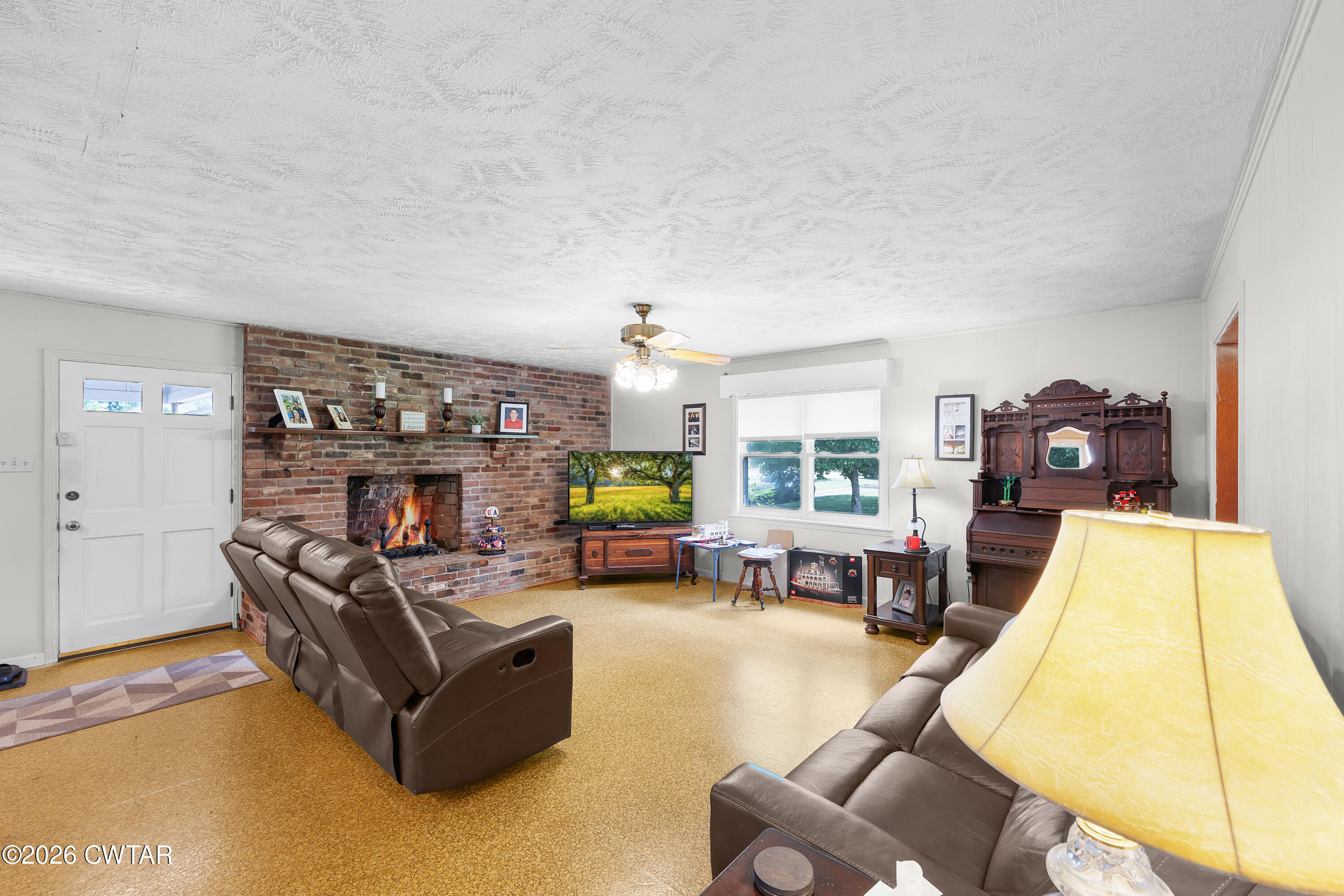 1321 Old Humboldt Road Jackson, TN 38305 - Photo 3 of 31 Living Room