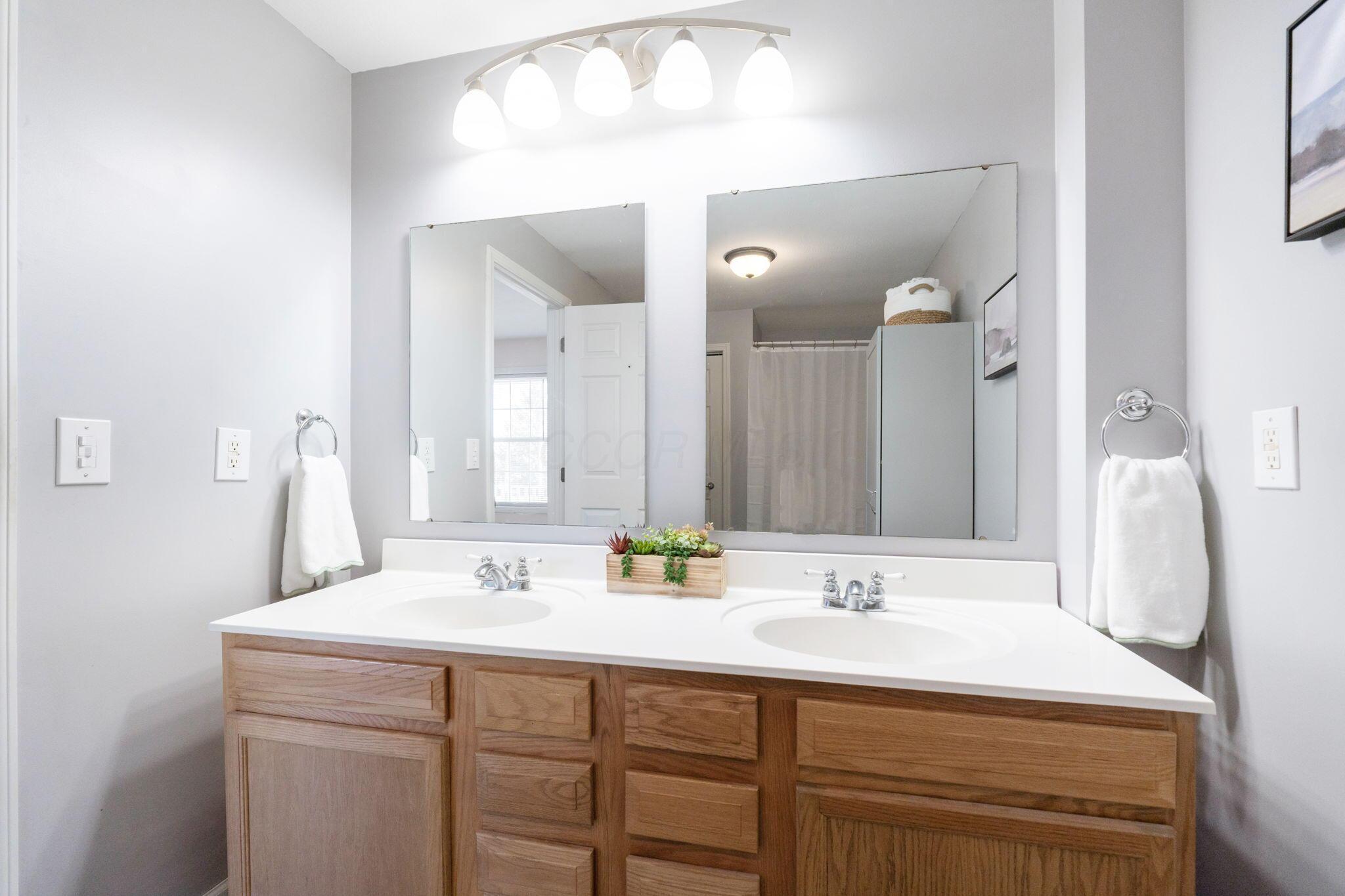636 Larue-Marseilles Road La Rue, OH 43332 - Photo 21 of 52 Owner suite bath