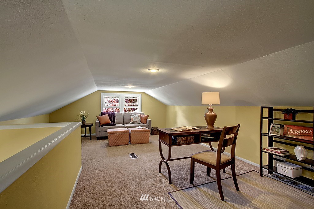 4616 Southwest Frontenac Street Seattle, WA 98136 - Photo 8 of 13 Gallery Image 8
