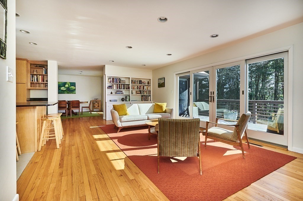 515 Station Road Amherst, MA 01002 - Photo 10 of 42