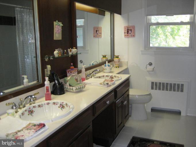 2329 Farringdon Road Baltimore, MD 21209 - Photo 6 of 12 Bath #2