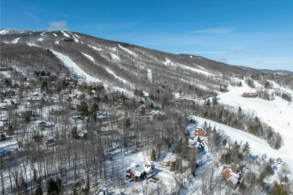 $2,650,000 | 113 North Village Road, Ludlow, VT 05149