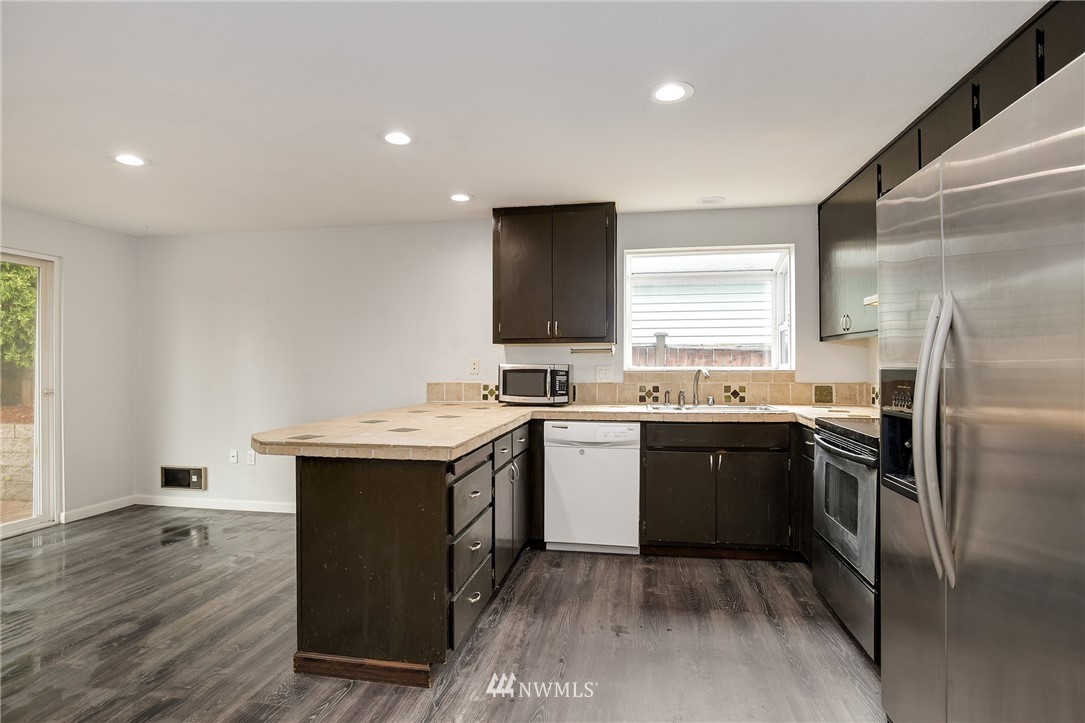 1233 227th Place Southwest Bothell, WA 98021 - Photo 8 of 25