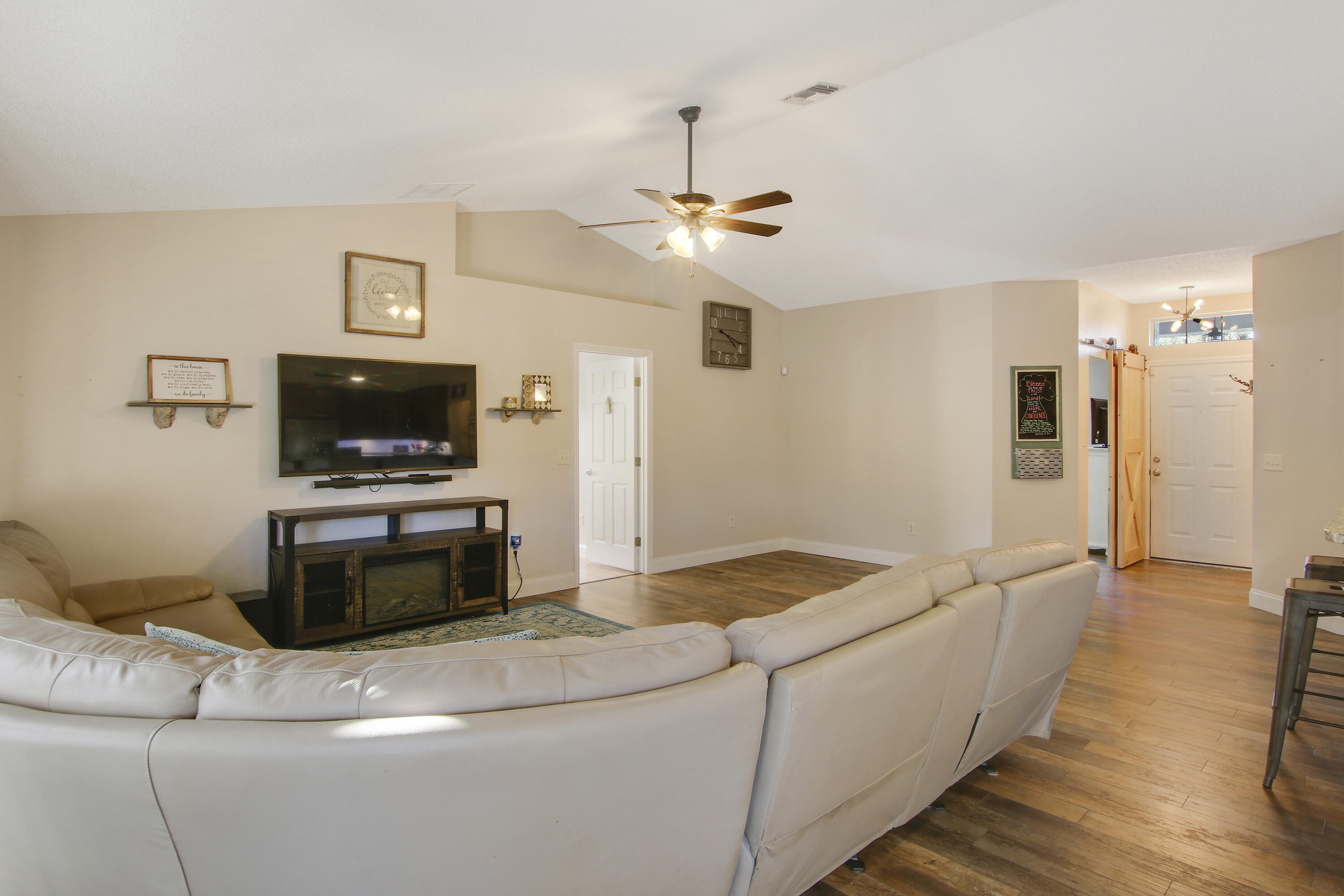 2290 Southwest Natema Road Port St. Lucie, FL 34953 - Photo 8 of 41 House1-16