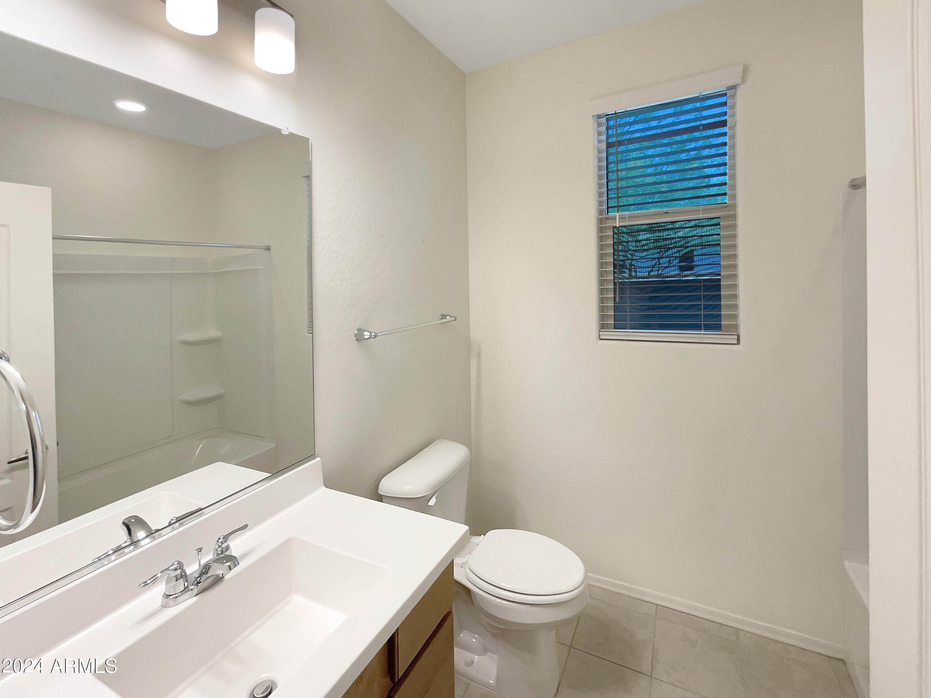 2771 West Apollo Road Phoenix, AZ 85041 - Photo 11 of 28 listing_10