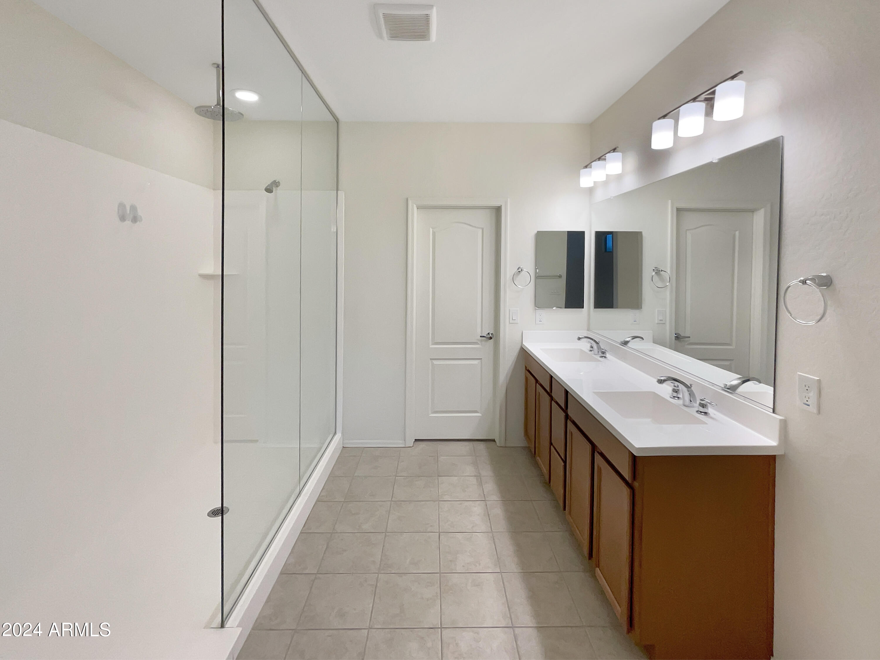 2771 West Apollo Road Phoenix, AZ 85041 - Photo 5 of 28 listing_4