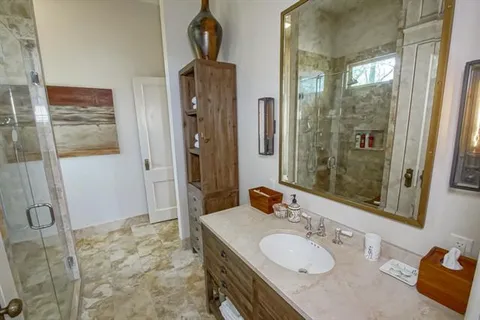 $2,895,000 | 4930 St Charles Avenue, New Orleans, LA 70115