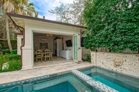$2,895,000 | 4930 St Charles Avenue, New Orleans, LA 70115