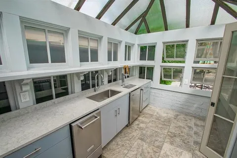 $2,895,000 | 4930 St Charles Avenue, New Orleans, LA 70115