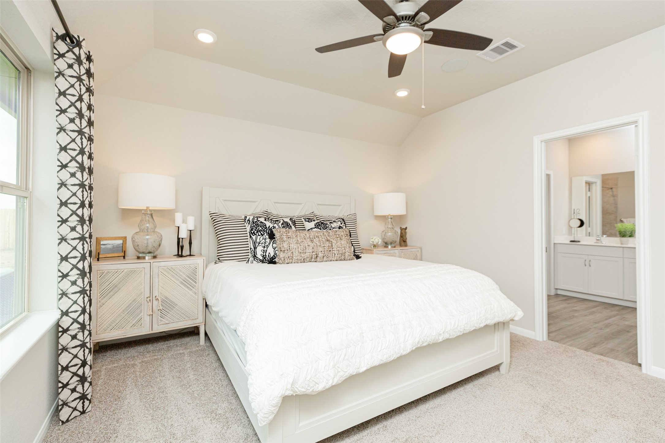 19555 Montgomery Rdg Way Montgomery, TX 77316 - Photo 2 of 21