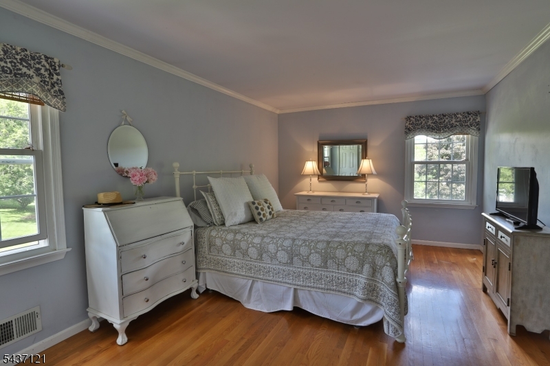 13 Raritan Drive Califon, NJ 07830 - Photo 8 of 21