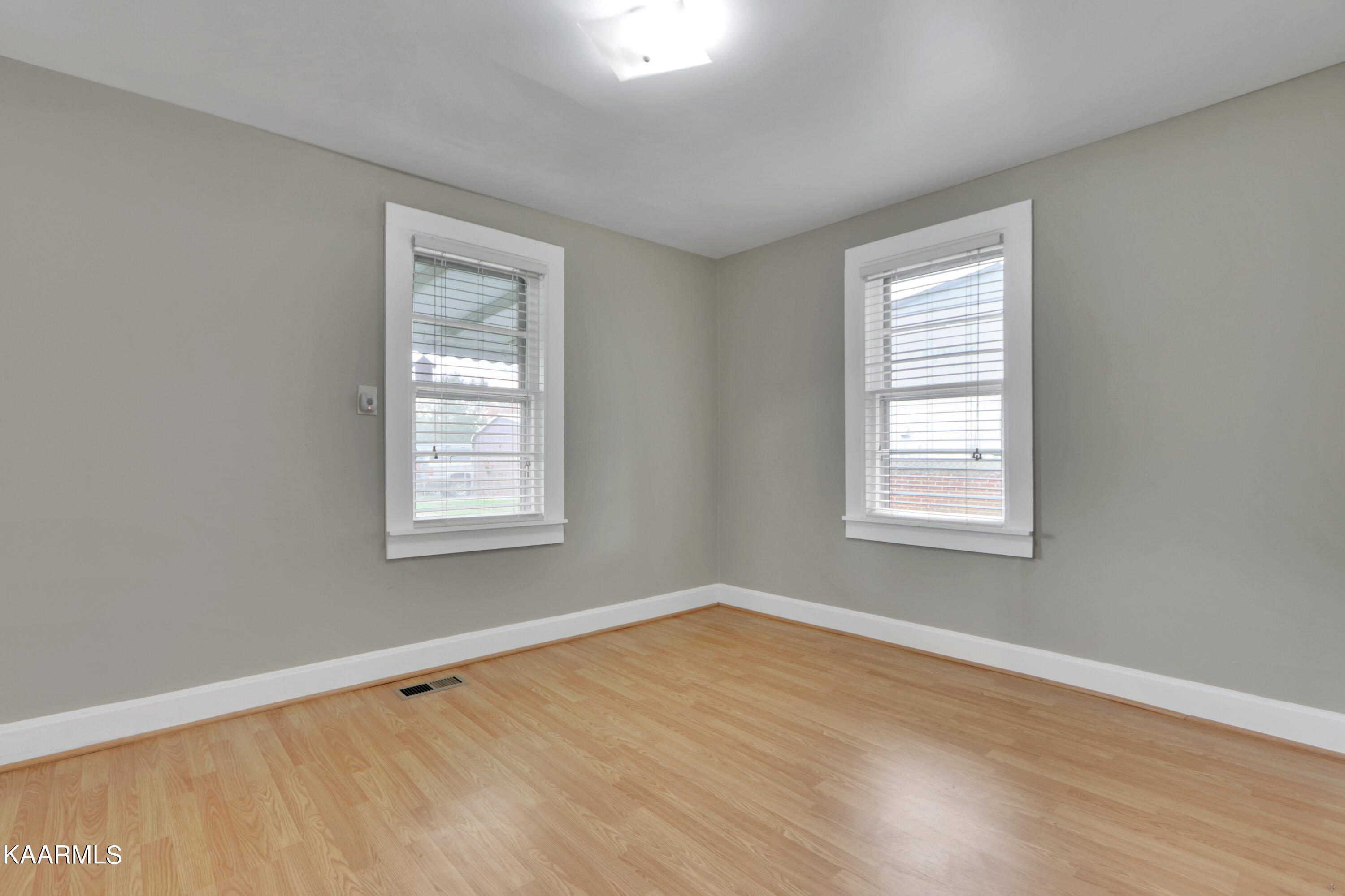 459 Island Ford Road Jacksboro, TN 37757 - Photo 15 of 31 Positive Perceptions-16