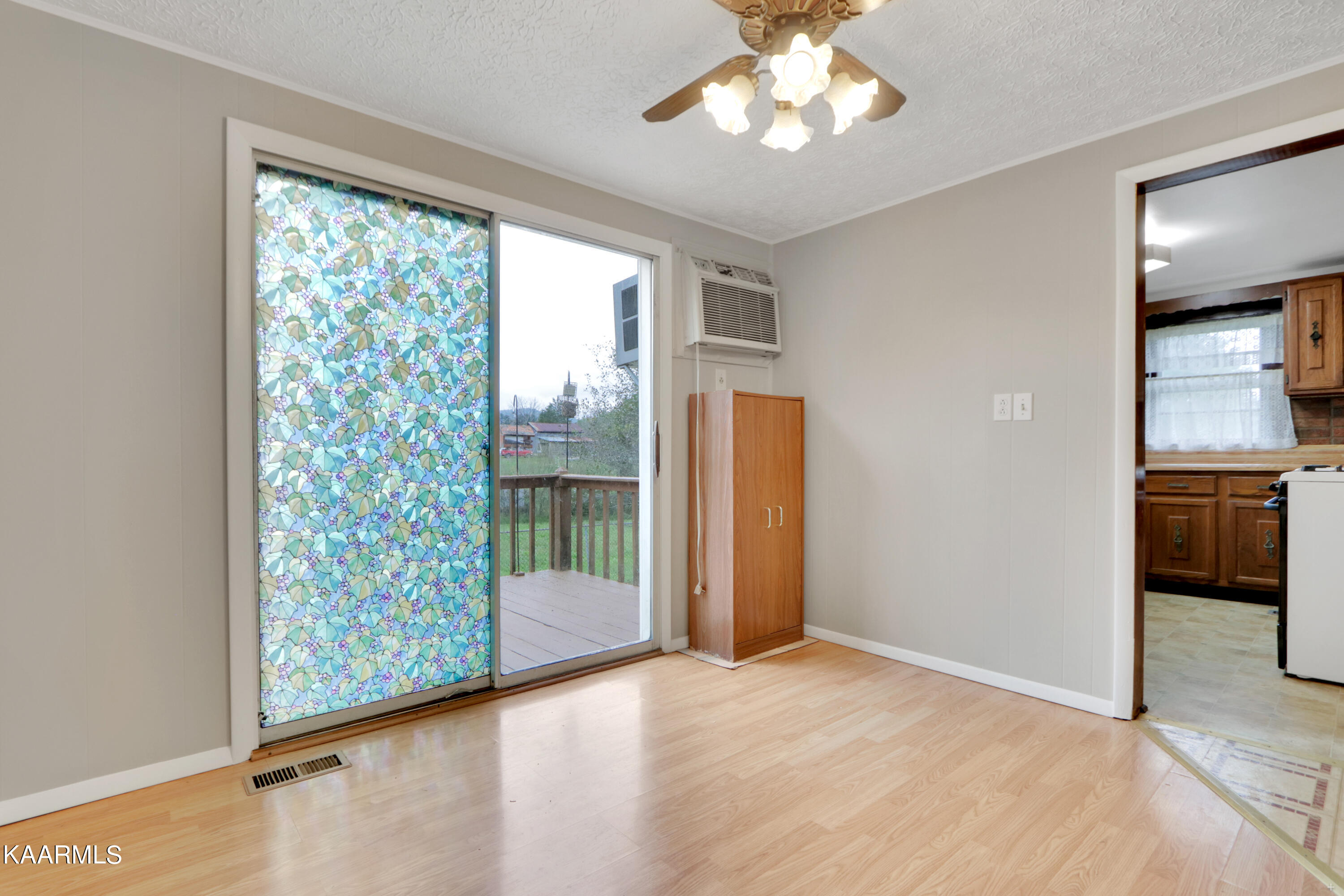 459 Island Ford Road Jacksboro, TN 37757 - Photo 7 of 31 Positive Perceptions-8