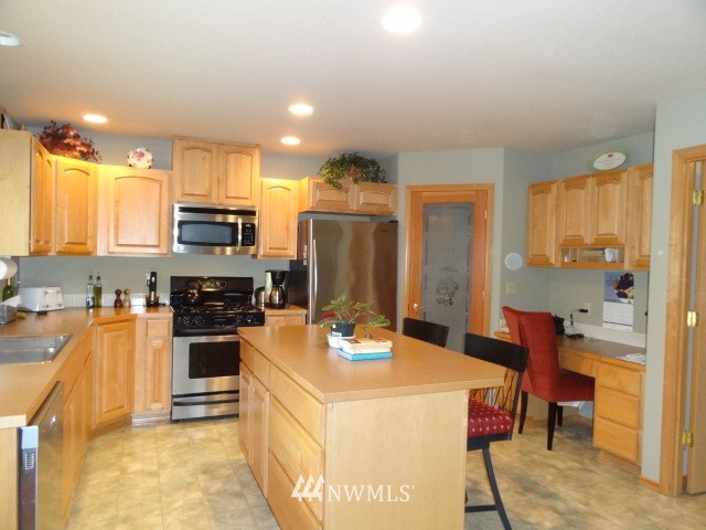 7916 Diagonal Road Southeast Olympia, WA 98501 - Photo 10 of 21 Gallery Image 10
