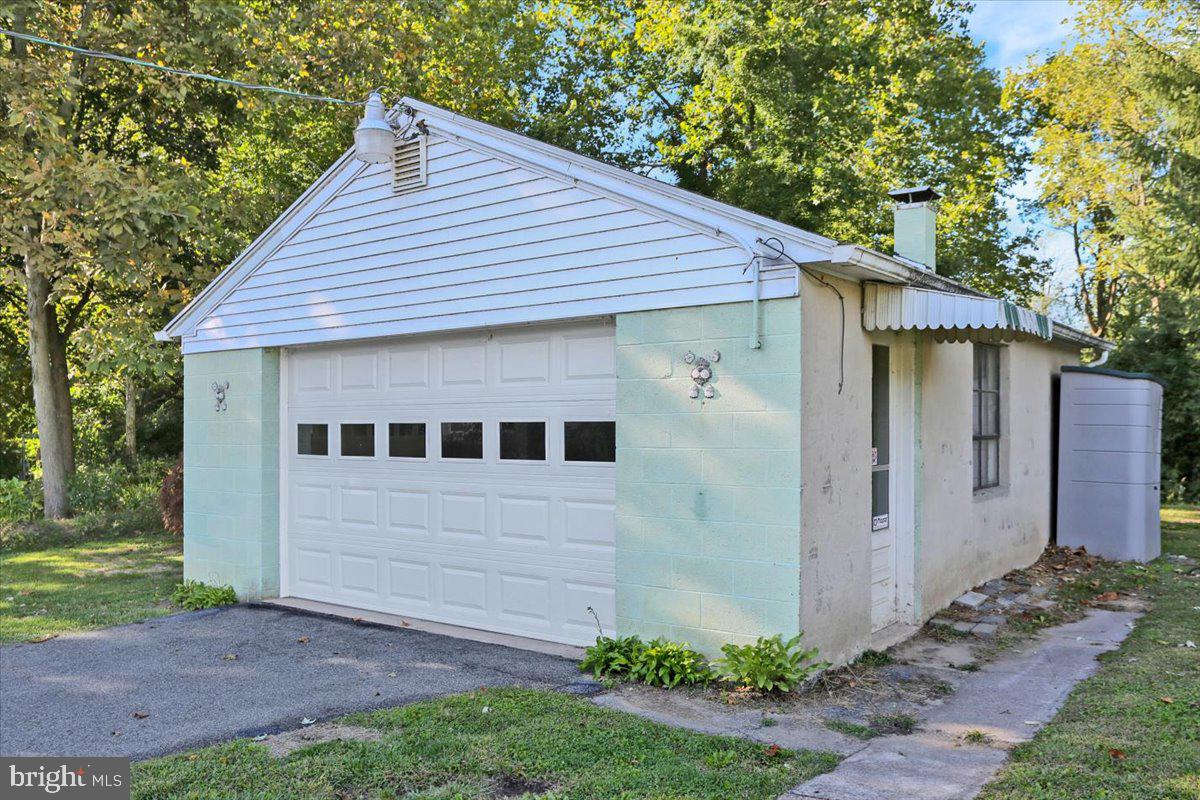 1315 Rising Sun Avenue Temple, PA 19560 - Photo 7 of 28 Gallery Image 7