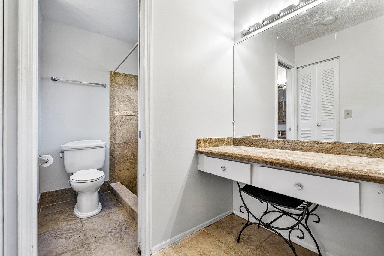 9554 Lancaster Place Boca Raton, FL 33434 - Photo 12 of 35 018-9554LancasterPlace-BocaRaton-FL-3343