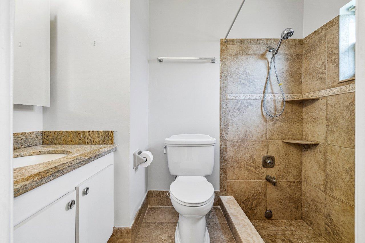 9554 Lancaster Place Boca Raton, FL 33434 - Photo 13 of 35 020-9554LancasterPlace-BocaRaton-FL-3343