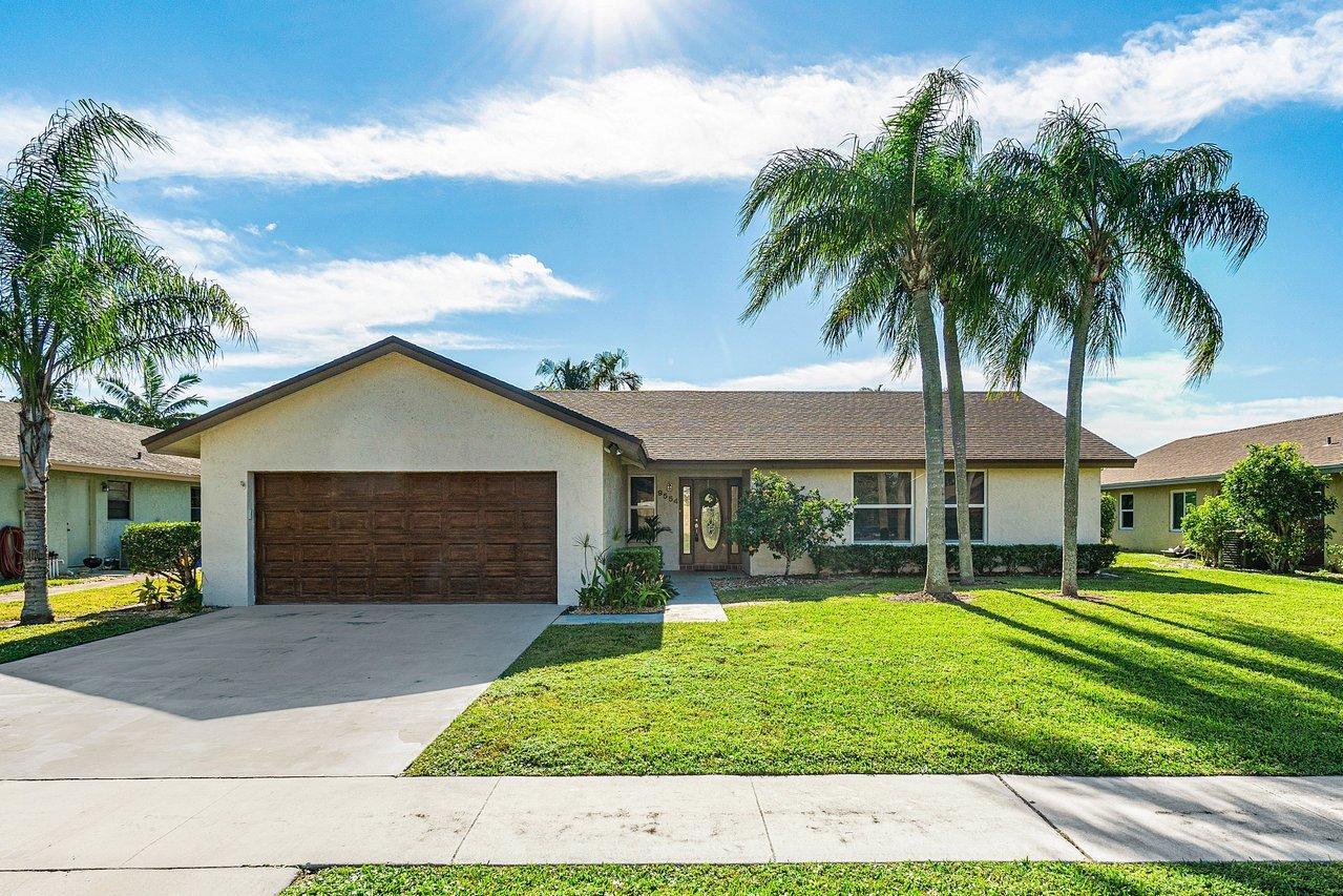 9554 Lancaster Place Boca Raton, FL 33434 - Photo 3 of 35 3
