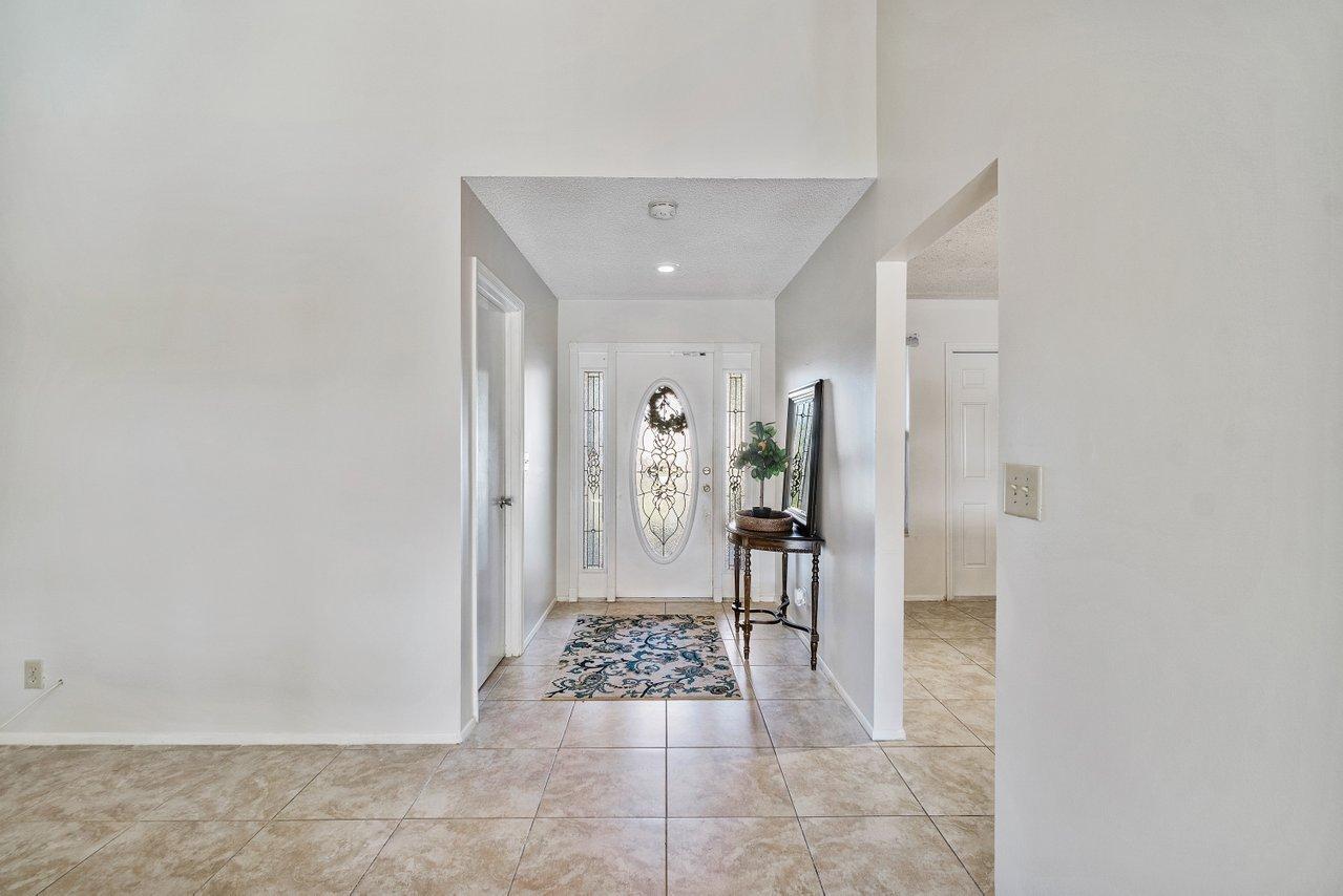 9554 Lancaster Place Boca Raton, FL 33434 - Photo 6 of 35 005-9554LancasterPlace-BocaRaton-FL-3343