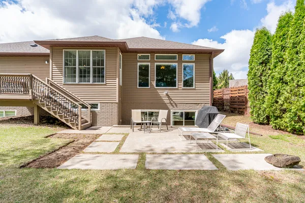 $530,000 | 3404 77th St Court, Moline, IL 61265