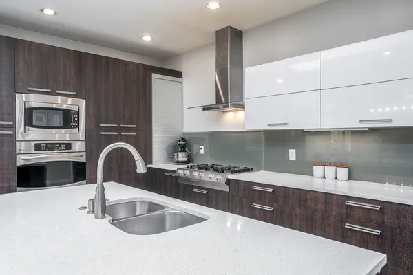 $530,000 | 3404 77th St Court, Moline, IL 61265