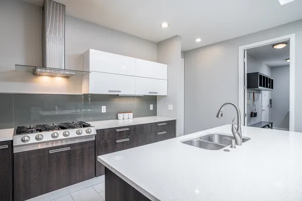 $530,000 | 3404 77th St Court, Moline, IL 61265