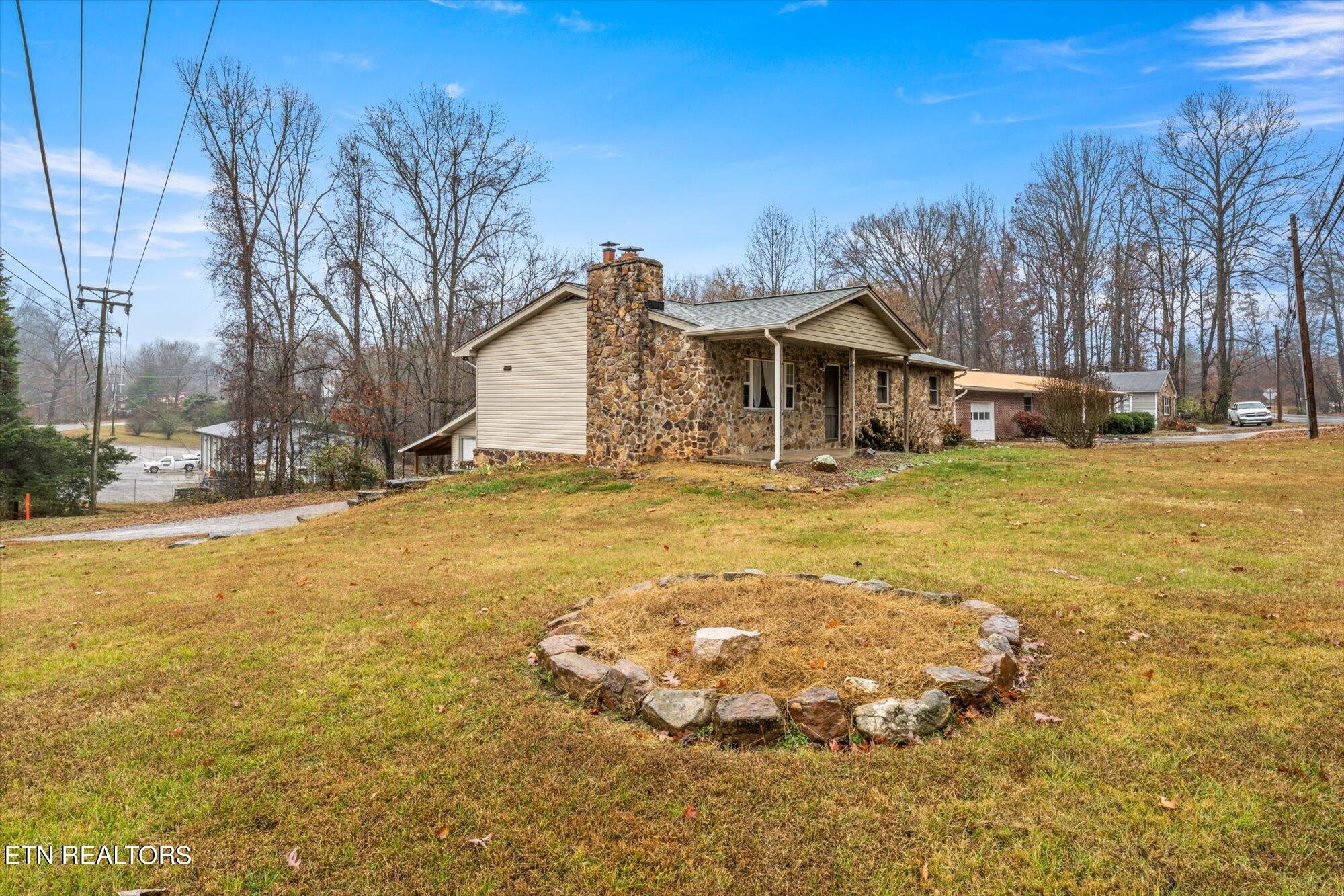 8403 Heiskell Road Powell, TN 37849 - Photo 6 of 29 Gallery Image 6
