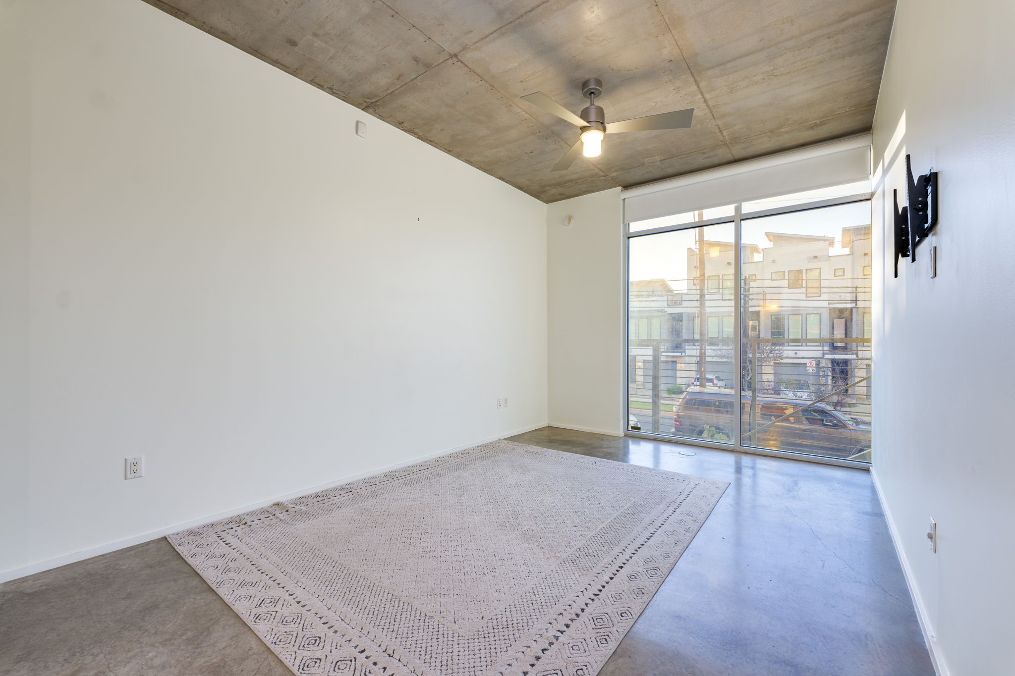 2301 South 5th Street, Unit 5 Austin, TX 78704 - Photo 39 of 39 1st floor guest room or office space with front exterior entry.