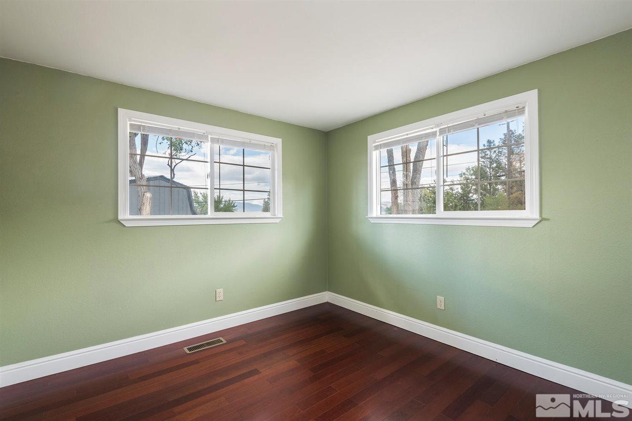 435 Etral Circle Reno, NV 89506 - Photo 8 of 17 Photo 8