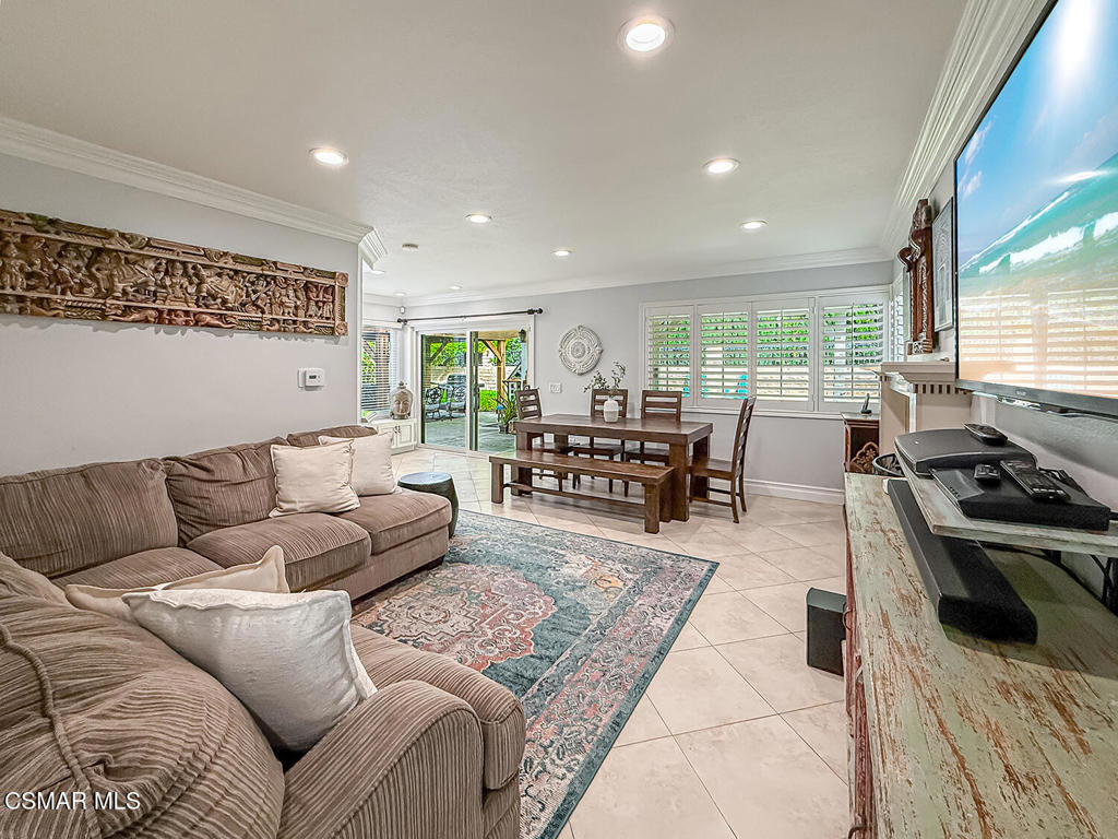 3042 North Geronimo Avenue Simi Valley, CA 93063 - Photo 11 of 52