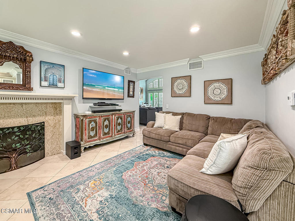 3042 North Geronimo Avenue Simi Valley, CA 93063 - Photo 12 of 52