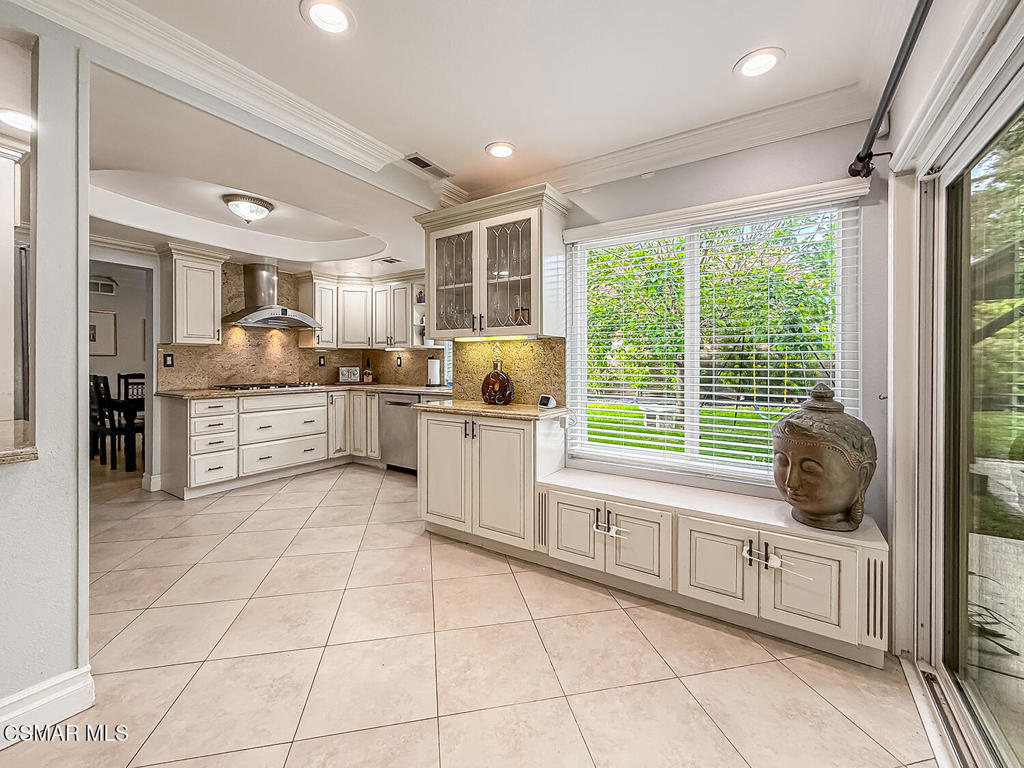 3042 North Geronimo Avenue Simi Valley, CA 93063 - Photo 15 of 52