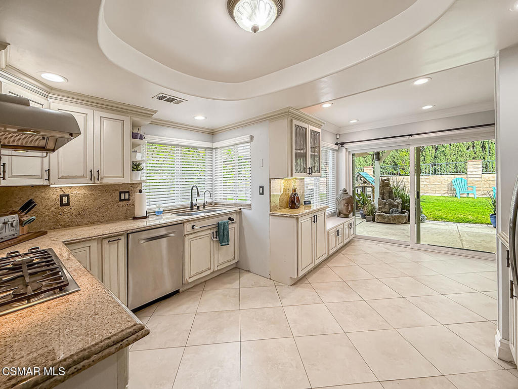 3042 North Geronimo Avenue Simi Valley, CA 93063 - Photo 20 of 52