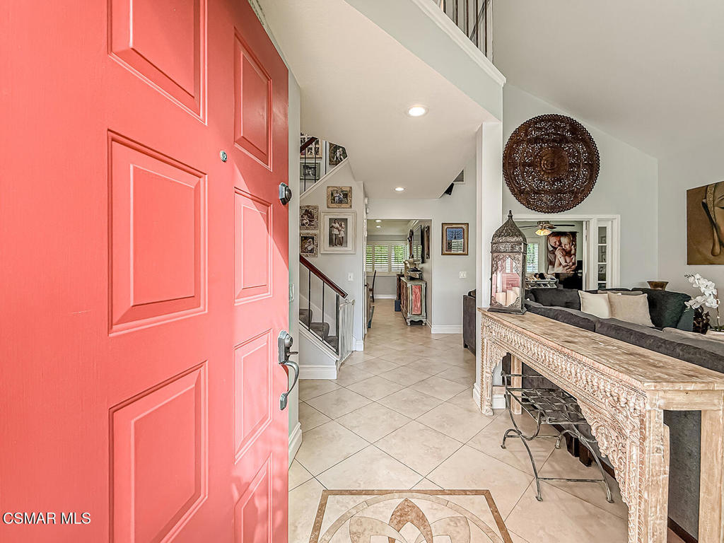 3042 North Geronimo Avenue Simi Valley, CA 93063 - Photo 5 of 52