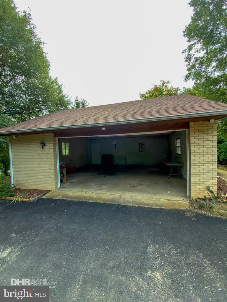 5405 Mountain Road Broad Run, VA 20137 - Photo 114 of 123 Detached Garage