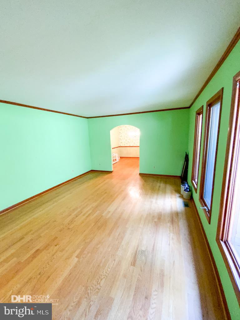 5405 Mountain Road Broad Run, VA 20137 - Photo 20 of 123 Living Room with Large Picture Windows