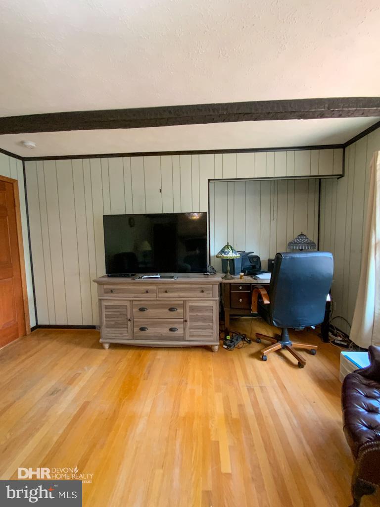 5405 Mountain Road Broad Run, VA 20137 - Photo 44 of 123 Family Room with Exposed Beams and Fireplace