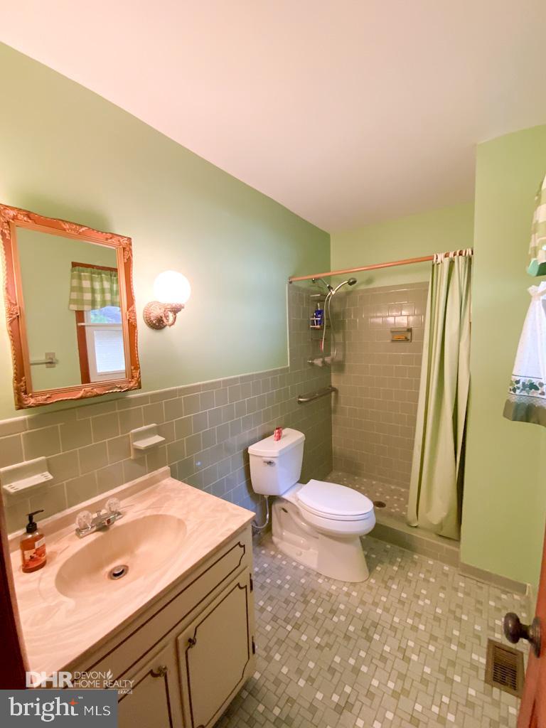 5405 Mountain Road Broad Run, VA 20137 - Photo 63 of 123 Owners Suite Bath