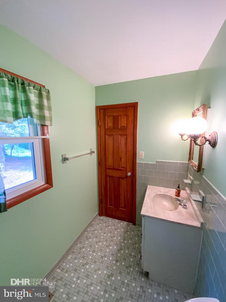 5405 Mountain Road Broad Run, VA 20137 - Photo 65 of 123 Owners Suite Bath