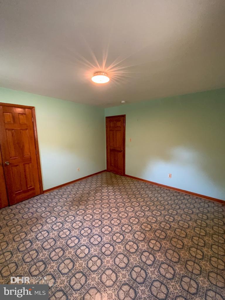 5405 Mountain Road Broad Run, VA 20137 - Photo 81 of 123 Basement Bonus/Mudroom Exterior Entrance