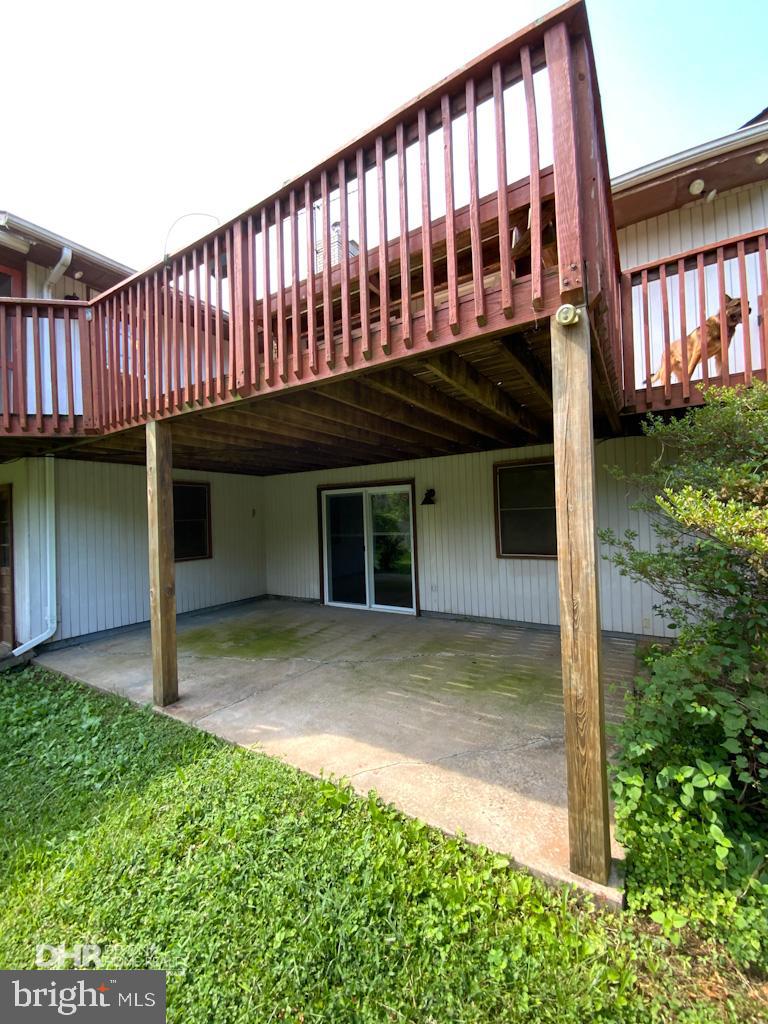 5405 Mountain Road Broad Run, VA 20137 - Photo 93 of 123 Rear Flying Deck