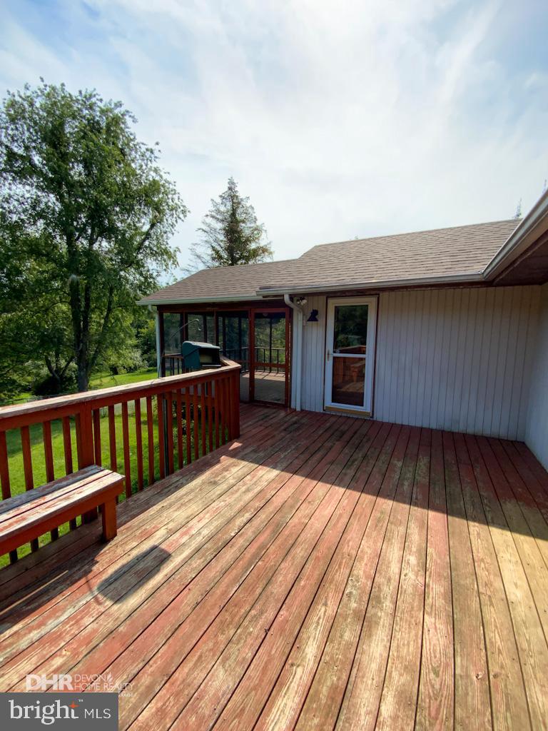 5405 Mountain Road Broad Run, VA 20137 - Photo 95 of 123 Rear Flying Deck