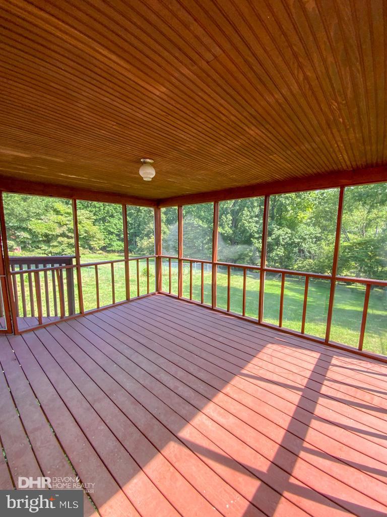 5405 Mountain Road Broad Run, VA 20137 - Photo 98 of 123 Screen in Porch on Rear Flying Deck